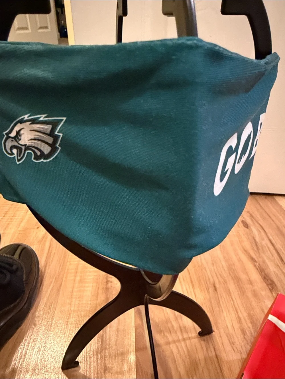 reversible Philly eagles head band and Nike pack one size fits all shoe size 2